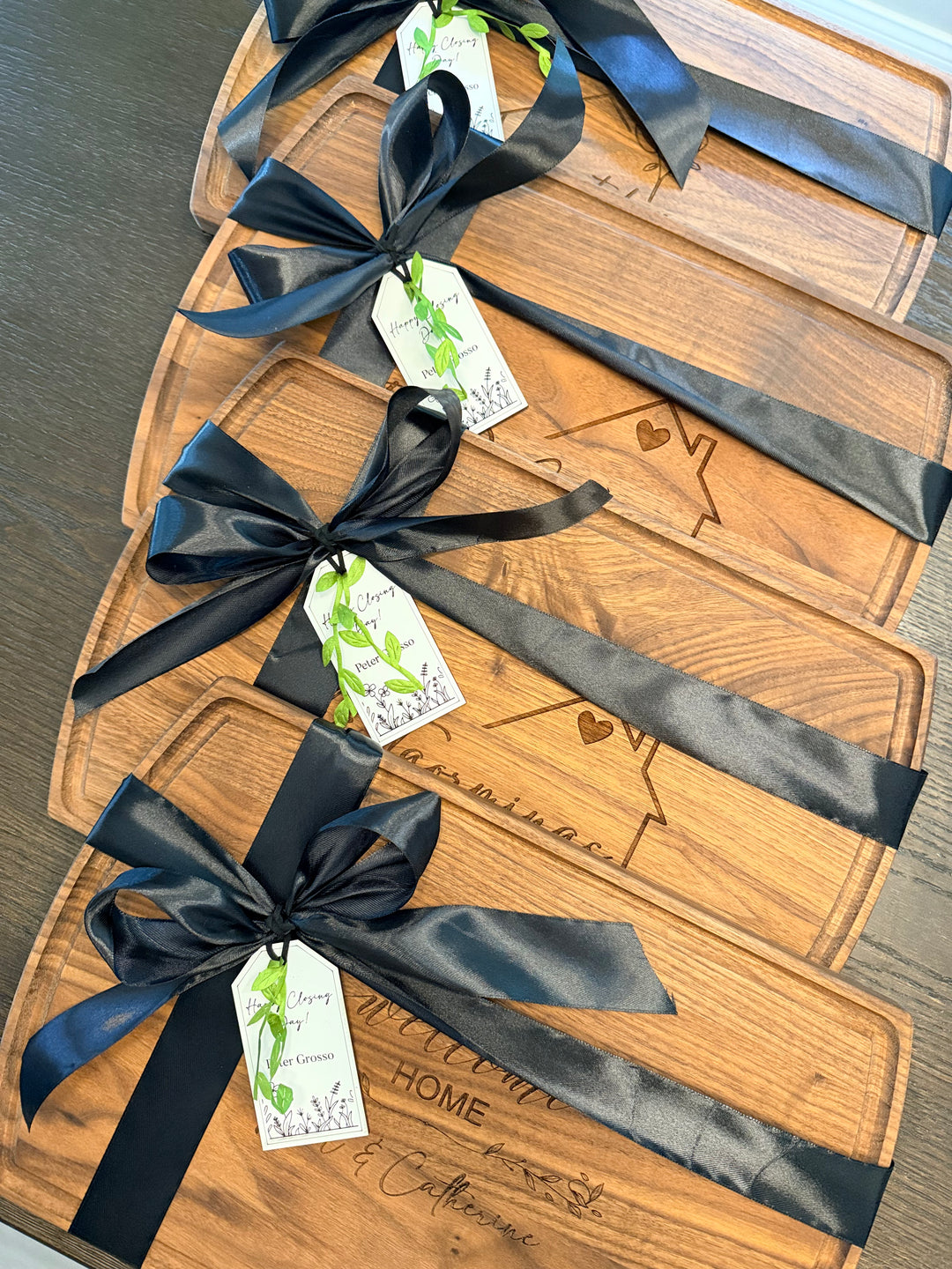 PERSONALIZED CLOSING GIFT SET | LARGE ARCHED CUTTING BOARD & COASTERS