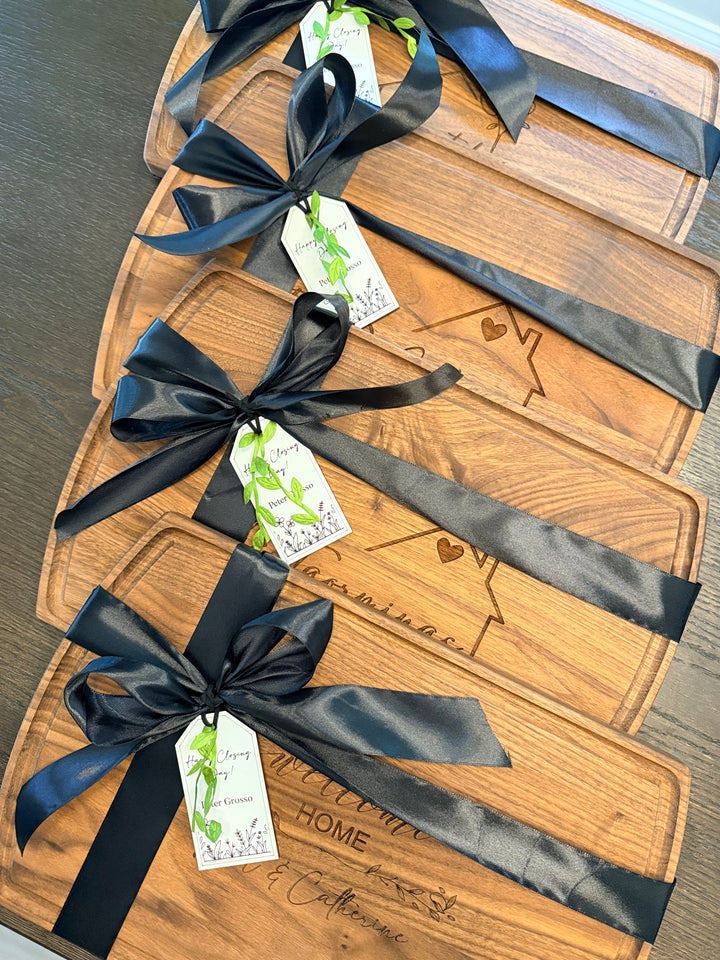 PERSONALIZED CLOSING GIFT SET | LARGE ARCHED CUTTING BOARD & COASTERS