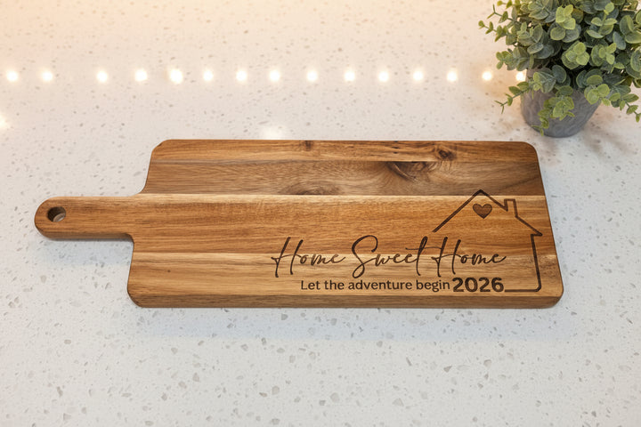 Custom acacia wood cutting board with personalized engraving, kitchen gift for weddings and housewarming